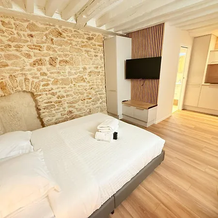 Apartment Refait A Neuf Ile Saint Louis 4 - 2p Paris